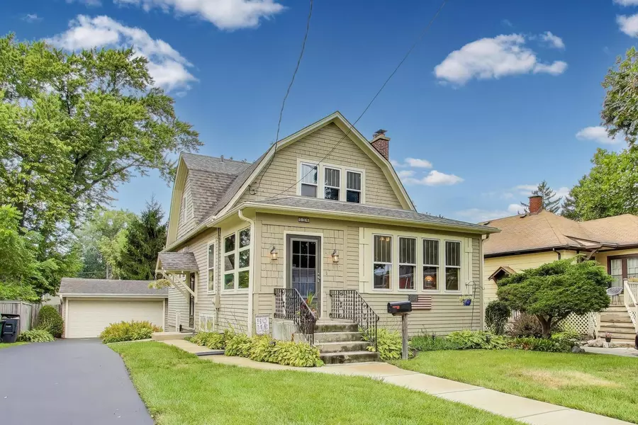 634 N Prairie AVE, Mundelein, IL 60060