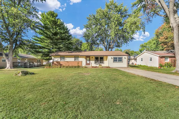 Tolono, IL 61880,614 E Larmon ST