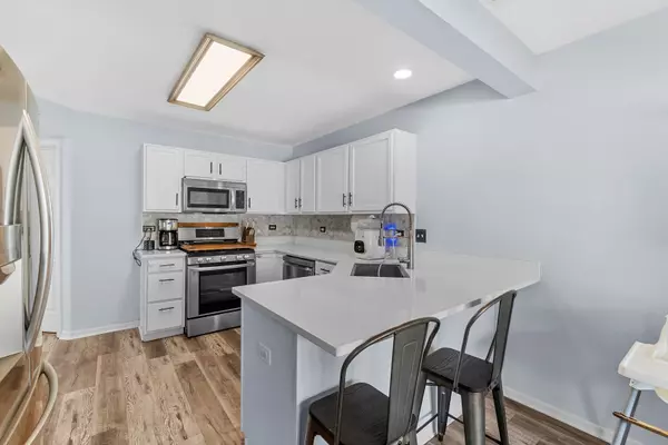 Crest Hill, IL 60403,21436 Loch LN