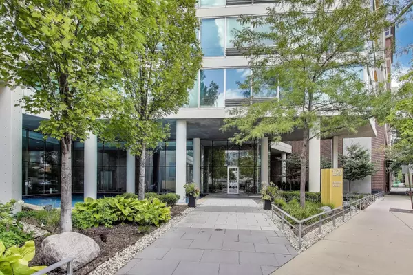 Evanston, IL 60201,1720 Maple AVE #1360