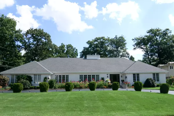 Addison, IL 60101,521 N Cardinal AVE