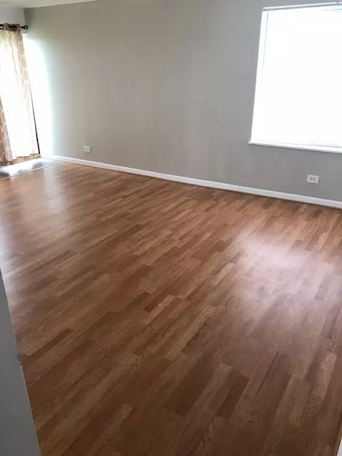 Lisle, IL 60532,425 WALNUT CREEK LN #1608