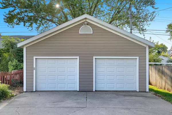 Sterling, IL 61081,903 7th AVE