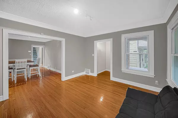 Chicago, IL 60620,8940 S Emerald AVE