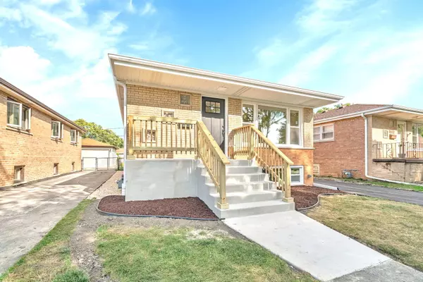 Burbank, IL 60459,8019 Natchez AVE