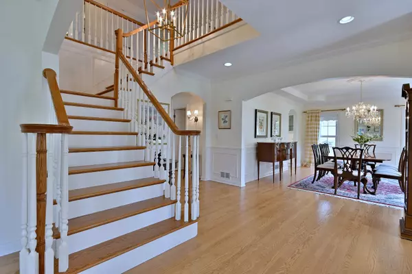 Elmhurst, IL 60126,187 E Orchard ST