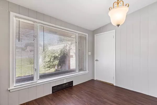 Rockford, IL 61107,1104 Winthrop LN