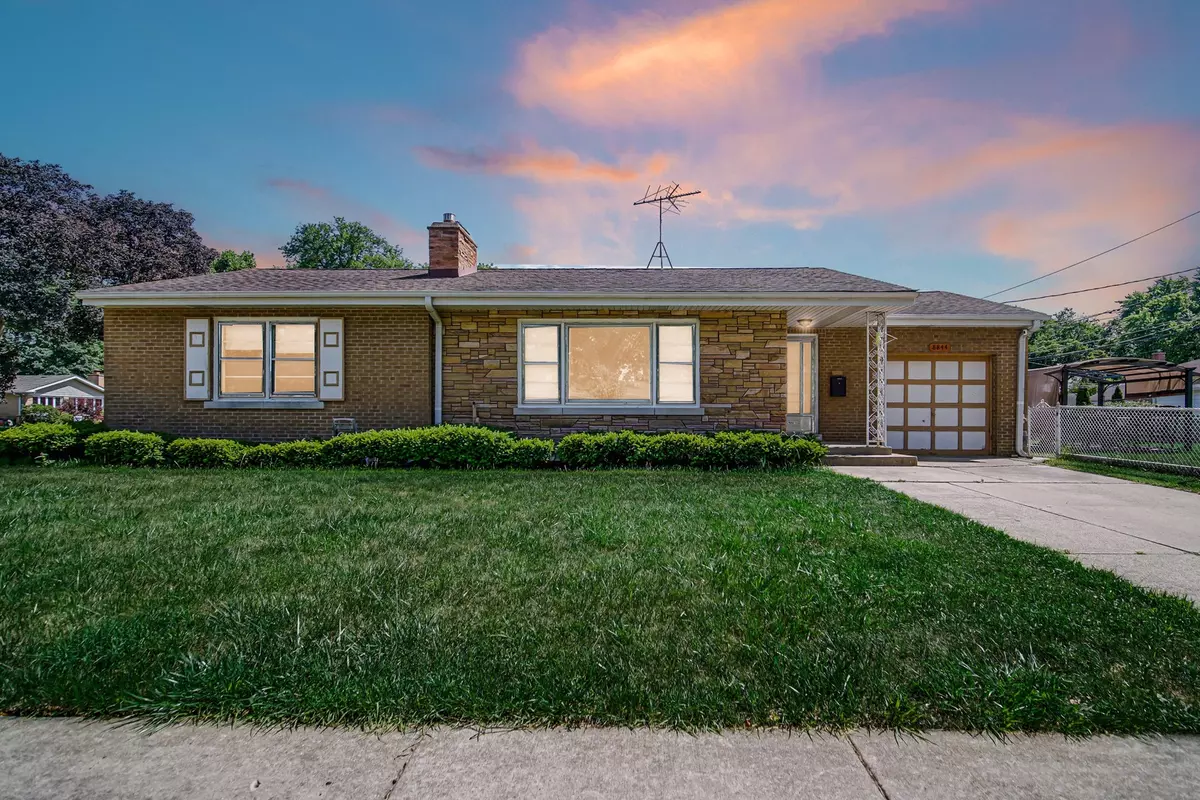 Morton Grove, IL 60053,8844 MANGO AVE