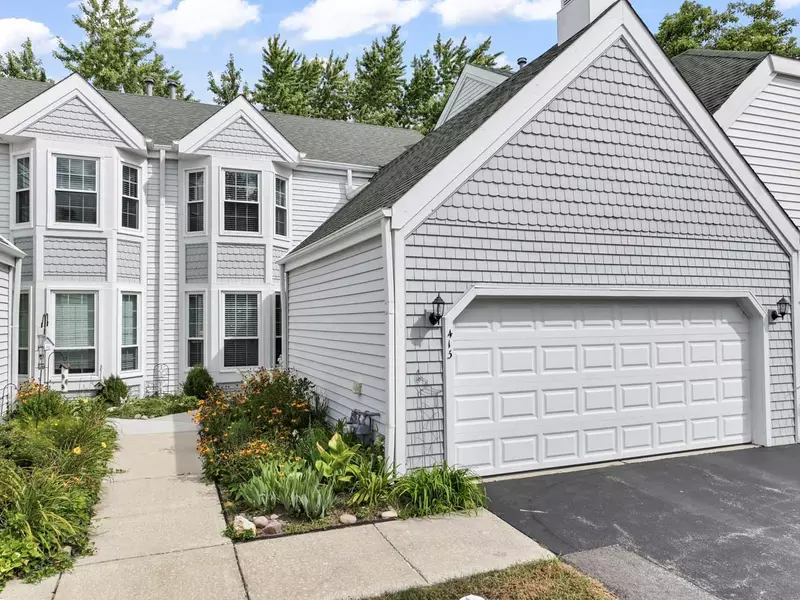 413 Edgewater LN #413, Wauconda, IL 60084