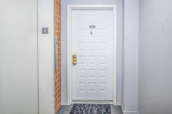 Tinley Park, IL 60477,6020 Lake Bluff DR #201