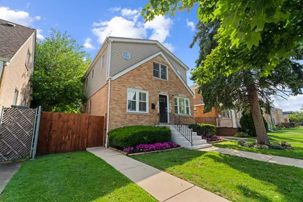 Chicago, IL 60656,7617 W Gregory ST