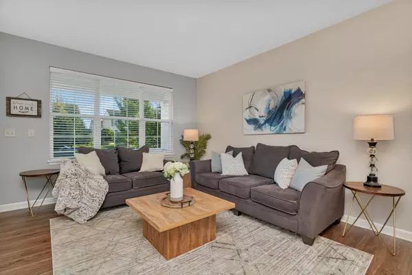 Bolingbrook, IL 60490,2284 Brookstone DR