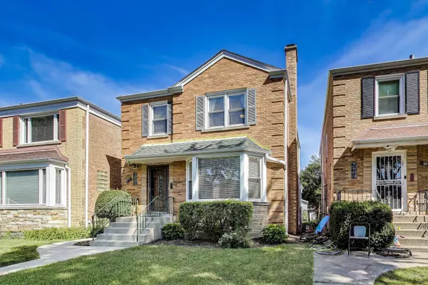 Chicago, IL 60645,2936 W Jerome AVE