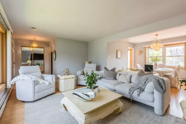 Palos Hills, IL 60465,10927 S Circle DR