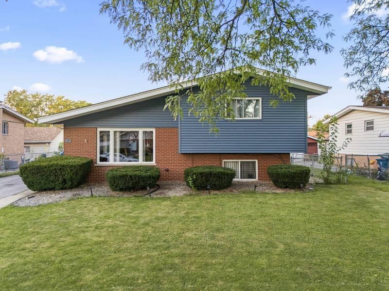 4516 W 117th ST, Alsip, IL 60803