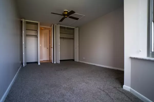 Chicago, IL 60613,720 W Gordon TER #7F