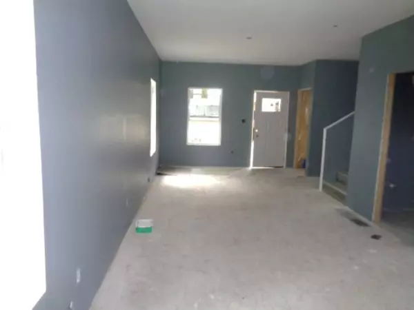 Rockford, IL 61104,1906 S 4th ST