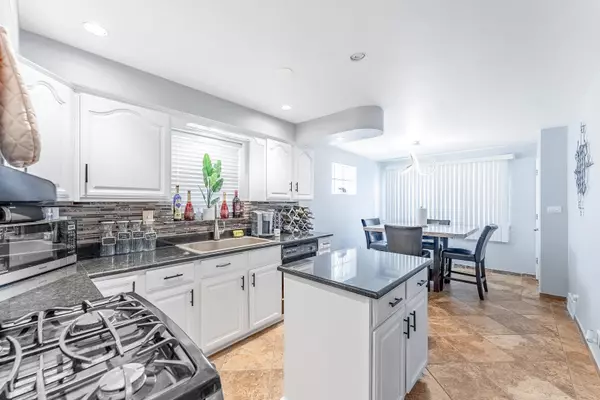 Chicago, IL 60638,6031 S Normandy AVE