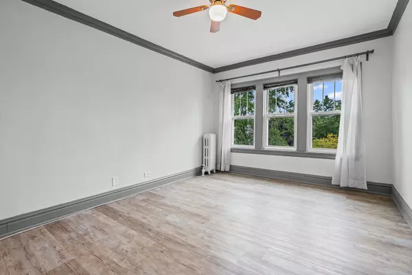 Forest Park, IL 60130,7212 Jackson BLVD N #3E