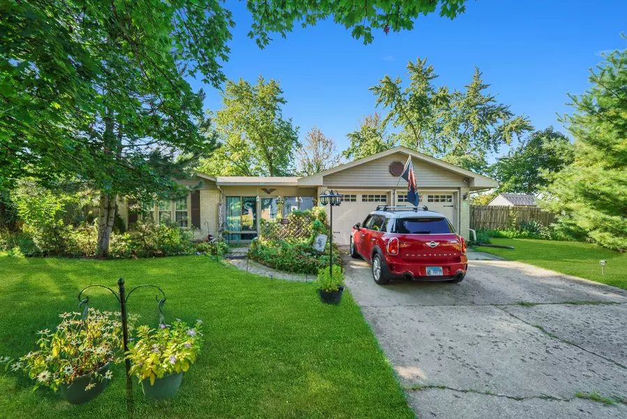 461 Cumberland LN, Bolingbrook, IL 60440