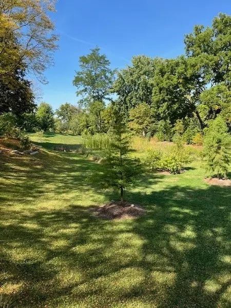 27W770 Brookside DR, Winfield, IL 60190