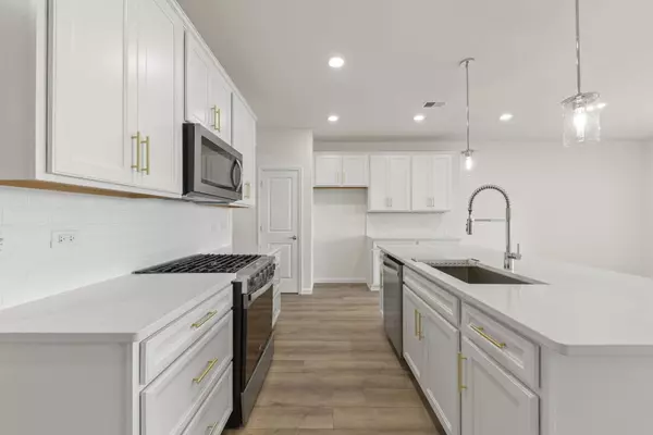 Bolingbrook, IL 60490,664 Switchgrass WAY