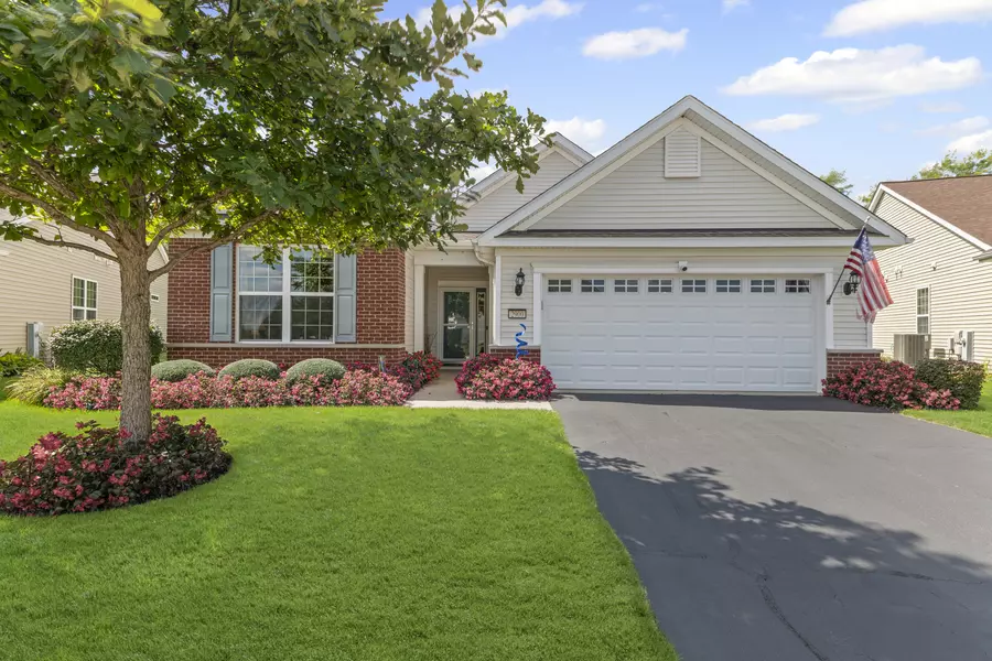 2900 Stoney Creek DR, Elgin, IL 60124