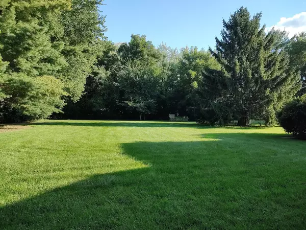 Poplar Grove, IL 61065,135 Liverpool DR SE