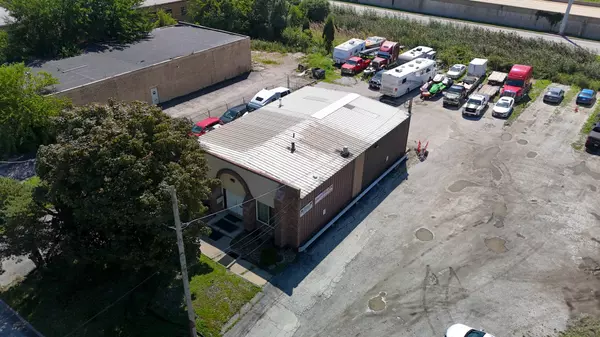 Lansing, IL 60438,2535 Bernice RD