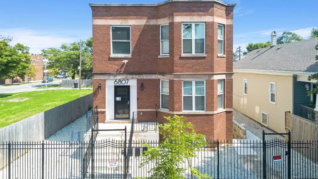 6807 S Paulina ST, Chicago, IL 60636