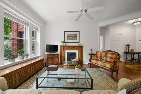 Chicago, IL 60625,2540 W Leland AVE #2