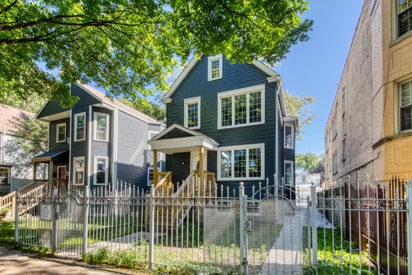 4251 N Lawndale AVE #2, Chicago, IL 60618
