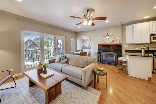 Chicago, IL 60622,2733 W Potomac AVE #2