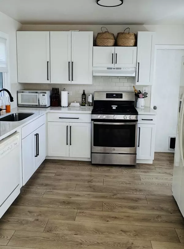 Bloomingdale, IL 60108,228 Stanyon LN