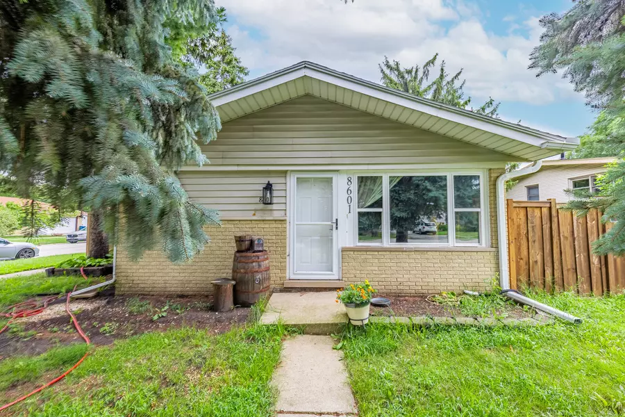 8601 Newland AVE, Burbank, IL 60459
