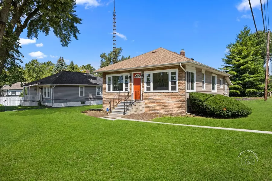 1550 W Highland AVE W, Elgin, IL 60123