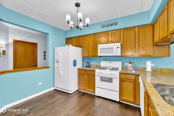 Lombard, IL 60148,2240 S Grace ST #307
