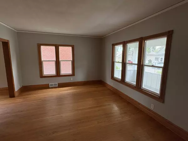 Kankakee, IL 60901,352 S Elm AVE