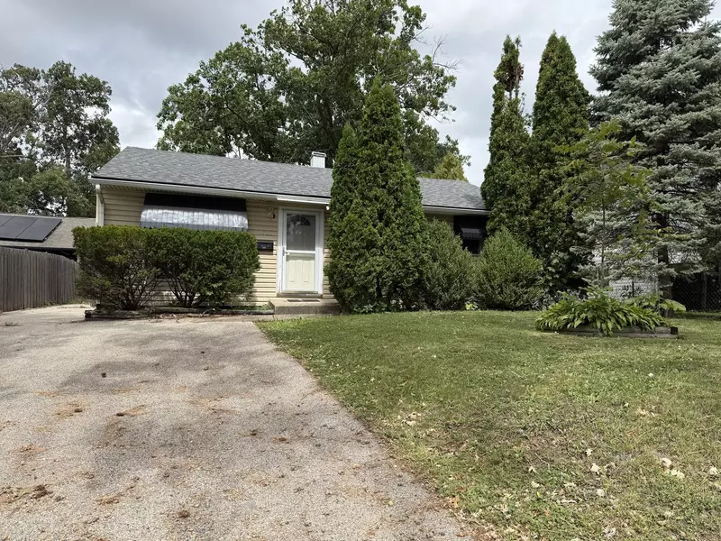 723 S Lake ST, Mundelein, IL 60060