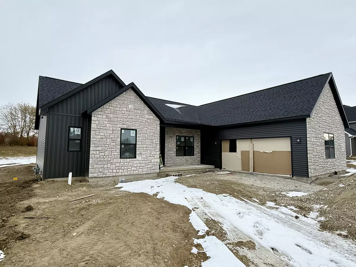 Urbana, IL 61802,702 N Beacon Hill CIR