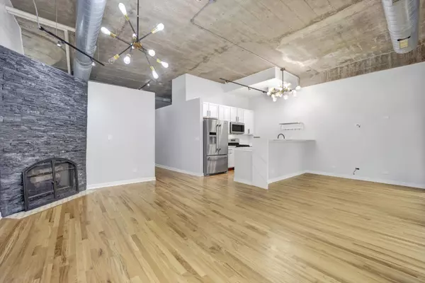 Chicago, IL 60608,1111 W 15th ST #113