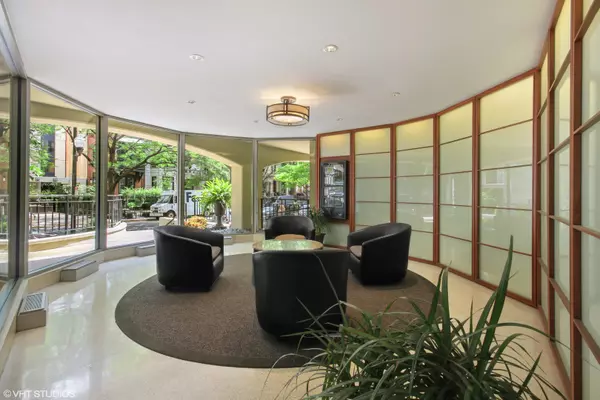 Chicago, IL 60610,1340 N DEARBORN ST #3C