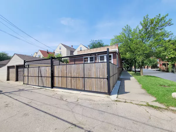 Chicago, IL 60623,2501 S Avers AVE