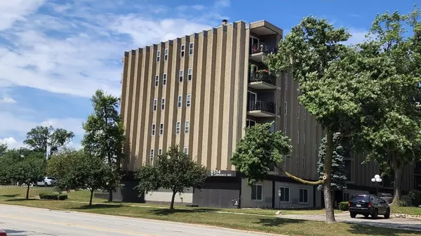 Schiller Park, IL 60176,9514 Lawrence AVE #2106