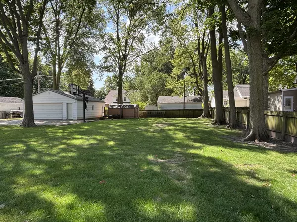 Bloomington, IL 61701,1105 E Grove ST