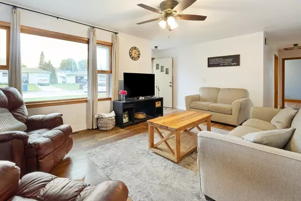 Sterling, IL 61081,1202 E LeFevre RD