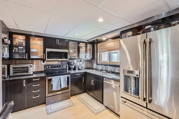 Addison, IL 60101,953 N Rohlwing RD #201A