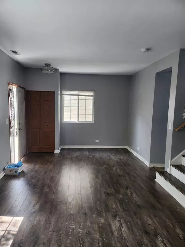North Aurora, IL 60542,316 E Victoria CIR #316