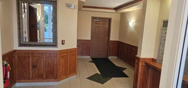 Orland Park, IL 60462,16001 S 88th AVE #202