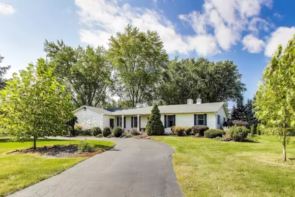 Spring Grove, IL 60081,9623 N Hunters LN